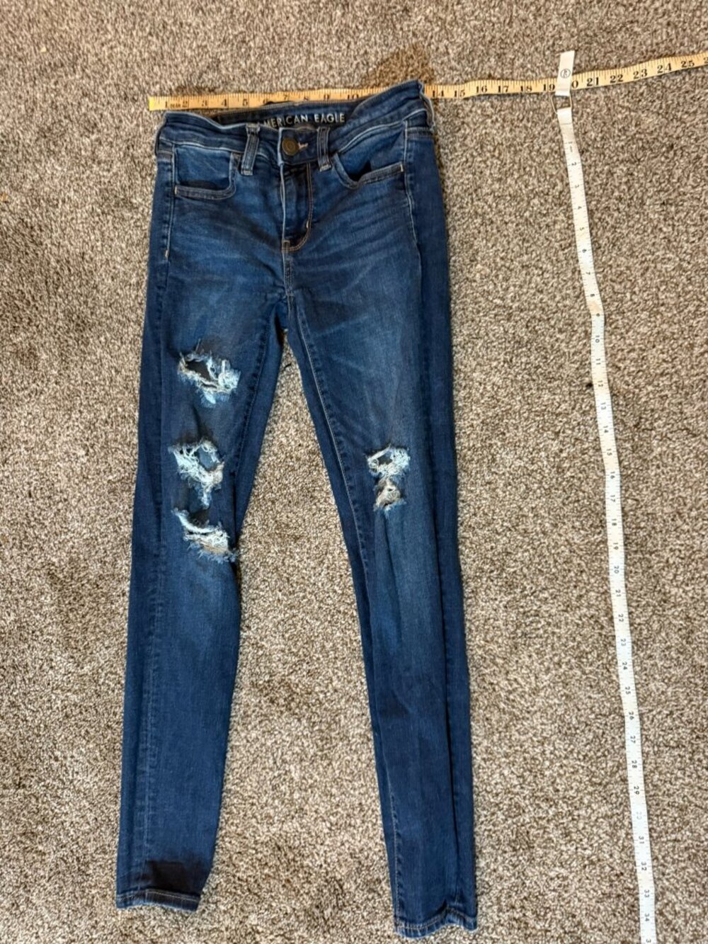 American Eagle Distressed Skinny Jeans Size 2 Reg